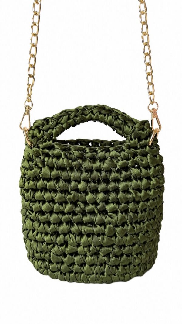 Aura Cordón — Verde militar