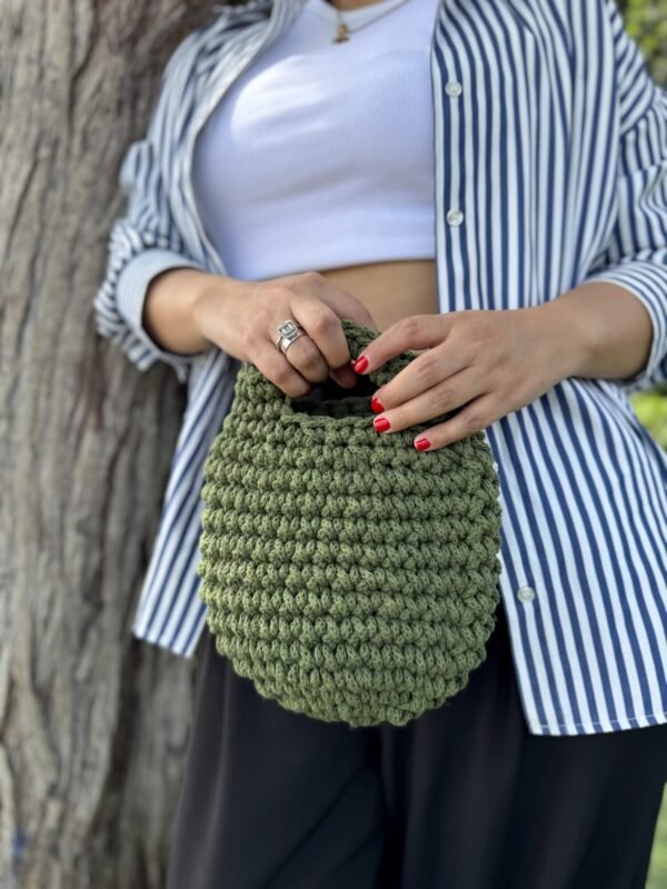 Aura Cordón — Verde olivo